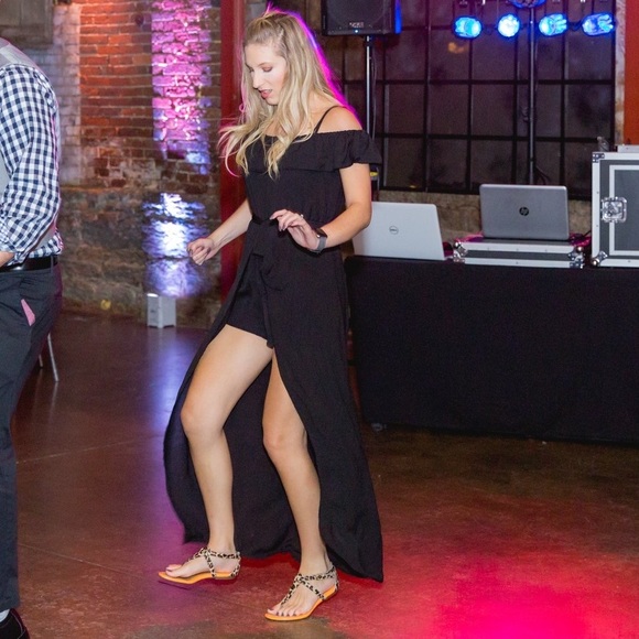 Cold shoulder romper - Picture 4 of 5